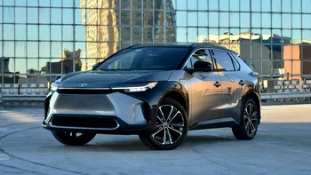 Toyota promite o baterie cu stare solidă care să reziste 40 de ani: „longevitate înainte de recorduri”