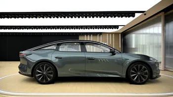 Alternativa la Tesla Model S la care ai visat dintotdeauna vine de la Toyota, dar mașina electrică de top s-ar putea să nu o găsești în Europa