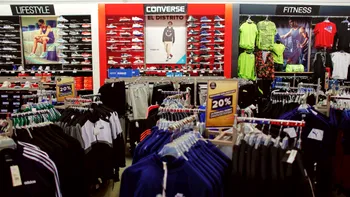 Un mare brand de articole sportive se retrage din România. Ce se va întâmpla cu cele 49 de magazine