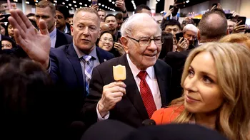 Warren Buffett își ia adio la 95 de ani cu un ultim sfat de viață: „Nu vă chinuiți cu greșelile trecutului. Decideți ce vreți să scrie în necrologul vostru și trăiți așa”