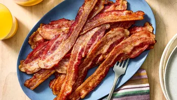 Ar trebui ca baconul să vină cu avertisment de cancer? Ce spun oamenii de știință