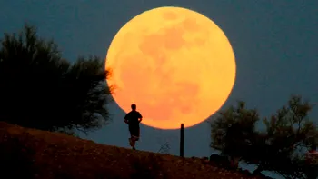 Cea mai mare superlună din 2025 va lumina cerul săptămâna aceasta: Sfaturi practice pentru fotografii amatori