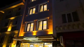 Hotelul din Istanbul unde au murit o mamă și doi copii, închis după tragedie. Opt persoane, arestate