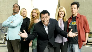 Episoadele pierdute din serialul „Joey” ies, în sfârșit, la lumină: după 20 de ani, fanii pot vedea toate cele 8 episoade ne­difuzate pe YouTube