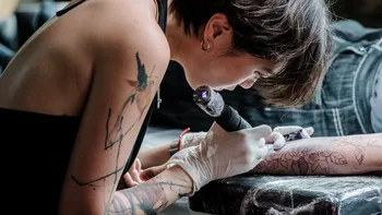Riscurile ascunse din spatele tatuajelor. Un nou studiu ridică îngrijorări, ce au descoperit oamenii de știință