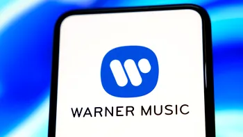 Warner Music semnează un acord cu o cunoscută platformă de generare muzicală prin inteligență artificială: De unde a început, de fapt, totul