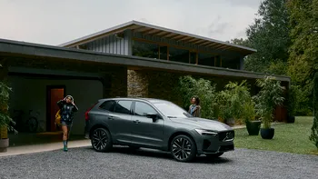 Experiență digitală premium în Volvo XC60: sunet Bowers & Wilkins, Google integrat și tehnologie de top