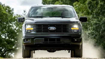 Ford recheamă 270.000 de mașini electrice și hibride în service - modele afectate și care este problema