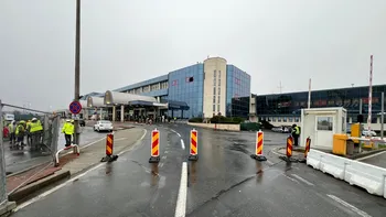 Accesul interzis cu mașina la terminalul “Plecări” al Aeroportului Otopeni. Noile rute auto, anunțate de autorități