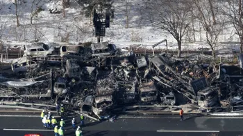 Carambol pe o autostradă înzăpezită din Japonia: cel puțin doi morți și 26 de răniți după coliziunea a două camioane. 67 de vehicule implicate, 20 mistuite de flăcări