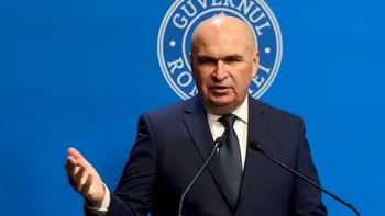 Ilie Bolojan, huiduit la Alba Iulia. Strigătele și fluierăturile au acoperit imnul național cântat de armată