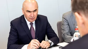 Bolojan, anunț pentru românii care lucrează la stat. Tăierile de cheltuieli pot aduce și restructurări de posturi