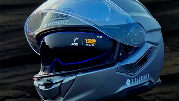 Casca revoluționară pentru motocicliști care schimbă experiența pe două roți: Cum vei călători cu ajutorul realității augmentate