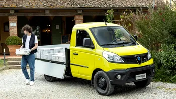 De la scootere de top la microcamionete electrice pentru oraș - de ce este fascinant noul Piaggio Porter NPE