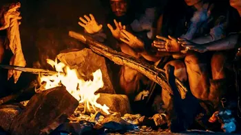 Descoperire majoră în arheologie: Neanderthalienii făceau focul în Anglia acum 400.000 de ani