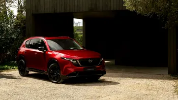 Mazda renunță la butoane în noul CX-5 din 2026 și mizează pe ecran uriaș și control vocal
