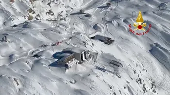 Accident grav la telecabina Macugnaga din Italia. Zeci de turiști sunt evacuați cu elicopterul de la 2.800 de metri altitudine