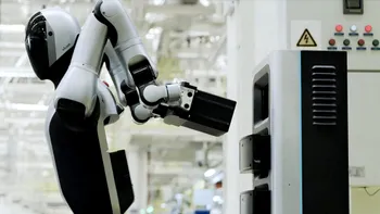 China introduce roboți umanoizi care își schimbă singuri bateriile pentru patrulele de la frontiera cu Vietnam