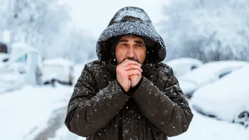De ce începi să tremuri când ți-e frig: ce se întâmplă în corpul tău și când devine îngrijorător, conform cercetătorilor