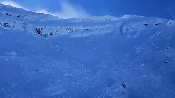 Avalanșă de mari dimensiuni la Bâlea Lac, una dintre cele mai mari din ultimii cinci ani; avertisment Salvamont