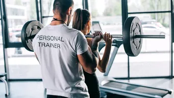Cât ajunge să coste o lună de sală cu antrenor personal în 2026. Prețuri actualizate