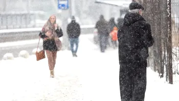 Un nou ciclon lovește România. Nu scăpăm de ninsori și ger. De când cresc temperaturile