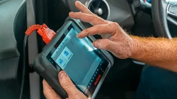 Diagnoză la service vs. diagnoză acasă: când merită să plătești și când nu