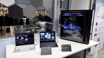 HANDS-ON ASUS lansează primul laptop de gaming din lume cu două ecrane OLED de 16 inci. De ce vei fi uimit de noul Zephyrus Duo