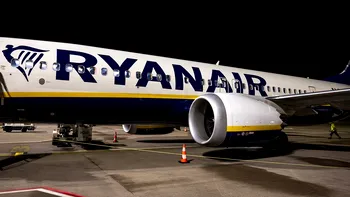 Ryanair reduce zborurile: două orașe din România, pe lista tăierilor