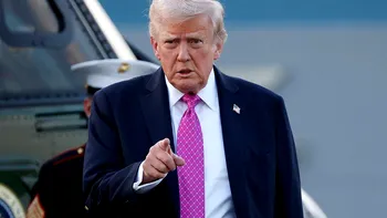Trump anunță că SUA vor retrage cetățenia imigranților naturalizați condamnați pentru fraudă