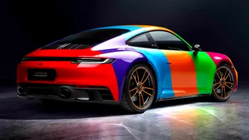 Porsche ar putea elimina vopseaua clasică: Caroseriile care își schimbă culoarea în funcție de purtător, dezvăluite într-un brevet