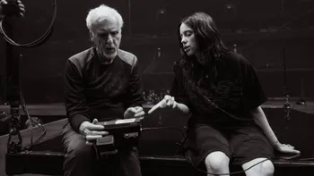 Filmul-concert 3D cu Billie Eilish se amână, iar Lionsgate aduce în conducere un fost ministru american al finanțelor