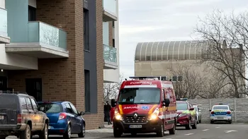 Elev de 14 ani, găsit mort după ce ar fi căzut de la etajul unui bloc din Oradea