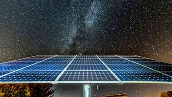 Energie solară pe timp de noapte: tehnologia care ar putea alimenta sateliții în următorii ani