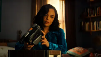 „His & Hers”, thrillerul Netflix care a sărit direct pe locul 1 global: rețeta unui binge de o noapte și romanul din spate