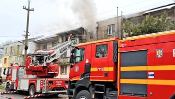 Teleorman: Incendiu cu victime într-un bloc din Brânceni. Două persoane rănite, mai multe evacuate