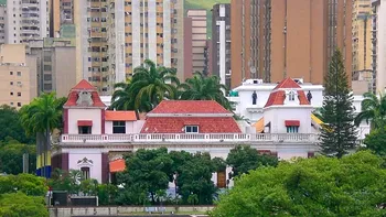 S-au tras focuri de armă lângă palatul prezidențial din Caracas, la scurt timp după audierea lui Nicolas Maduro. Casa Albă: „SUA nu sunt implicate”