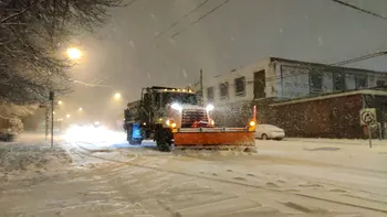 Cât de periculos este materialul antiderapant pentru caroseria mașinii - de ce să-ți protejezi autoturismul de depunerile albicioase