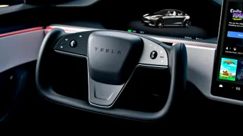 Tesla, din nou în centrul criticilor: Autopilot, acuzat după moartea unui motociclist într-un accident
