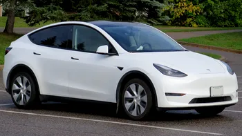 Tesla aduce în România Model Y standard long range cu tracțiune spate: 657 km autonomie. La ce preț vine mașina electrică