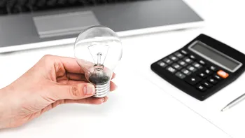 Asociația Furnizorilor de Energie: „Prosumatorii ajung să crească facturile”. Cât plătește în plus fiecare consumator