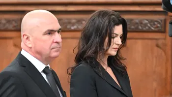 Ce salariu încasează lunar partenera lui Ilie Bolojan. Câți bani câștigă asistenta medicală de la SJU Oradea