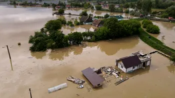 Cod galben de inundații emis pentru 16 județe. Avertizare hidrologică în vigoare
