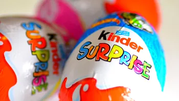 Cu cât au ajuns să se vândă jucăriile din ouăle Kinder. Colecționarii din România cer sute de lei pe noile surprize