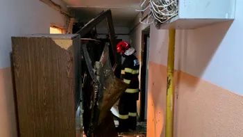 Explozie într-o garsonieră din Chitila: doi răniți și zeci de locatari evacuați dintr-un bloc