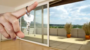 Motivul pentru care ar trebui să-ți agăți cheile vechi pe balcon. Din ce în ce mai mulţi europeni apelează la acest truc
