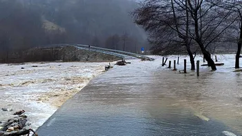 Pericol de inundații în două județe din sudul țării. Cod galben emis până la miezul nopții