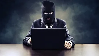 Miliarde de euro pierdute prin escrocherii online. Rețelele criminale acționează ca niște companii, iar victimele sunt păcălite de mai multe ori