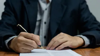 Contract pe perioadă determinată vs. nedeterminată. Ce impact are asupra vechimii în muncă