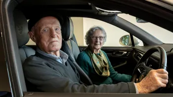 Poveste emoționantă un cuplu de 90 de ani și-a cumpărat primul Porsche după 70 de ani de căsnicie